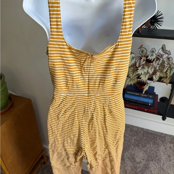 SAYLOR Yellow Jumpsuit with Wide Leg Design - Picture 2 of 3